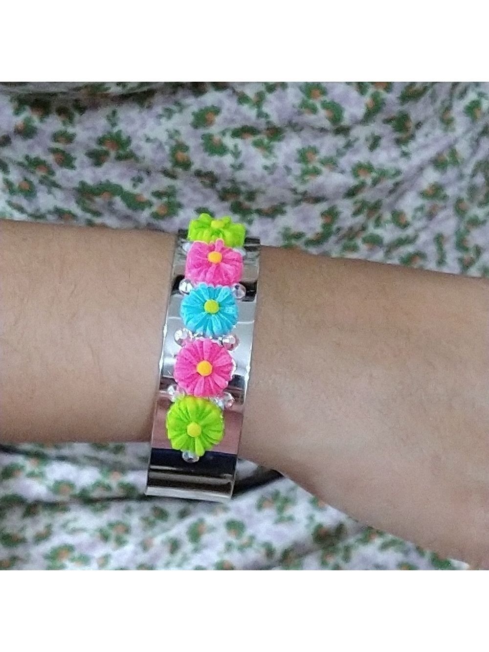 NWT Colorful Floral Cuff Bracelet And Earring Set - Picture 3 of 5